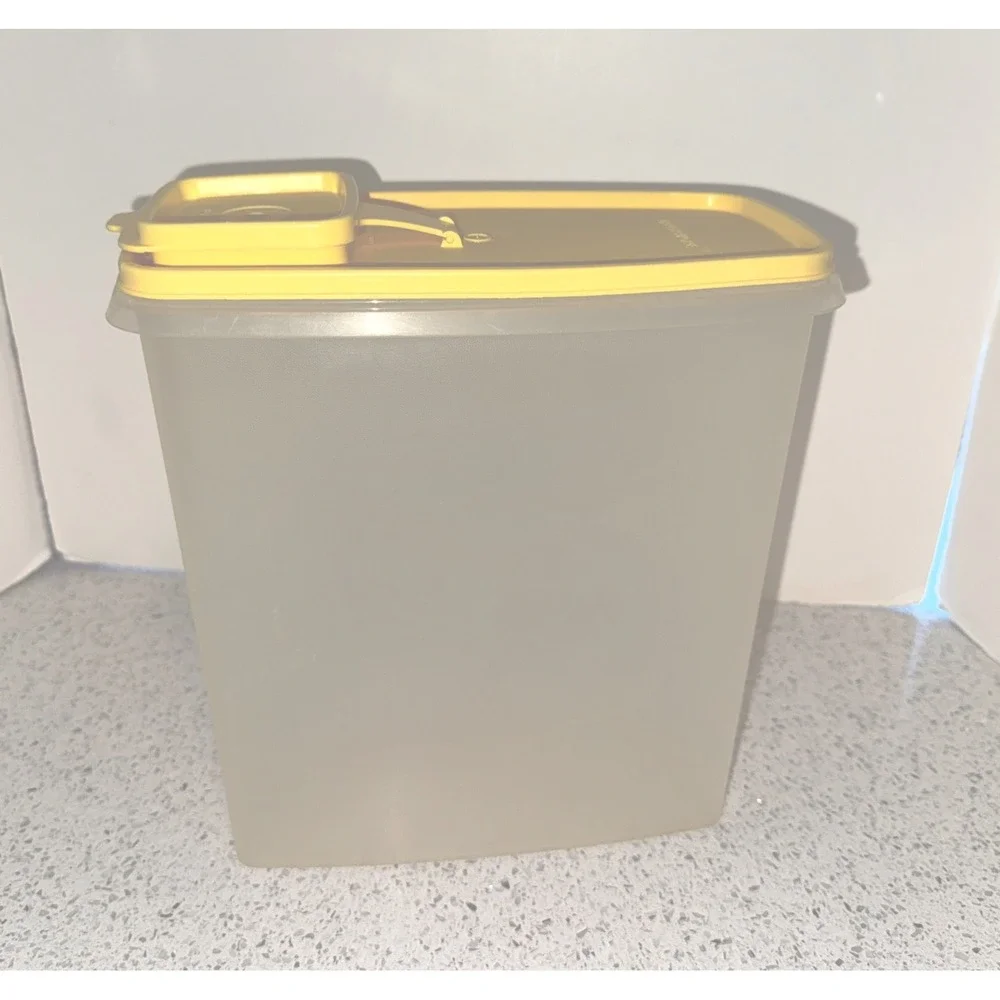 Tupperware Modular Mates Super Cereal Storer Keeper 20 Cup/4.8L Yellow Seal